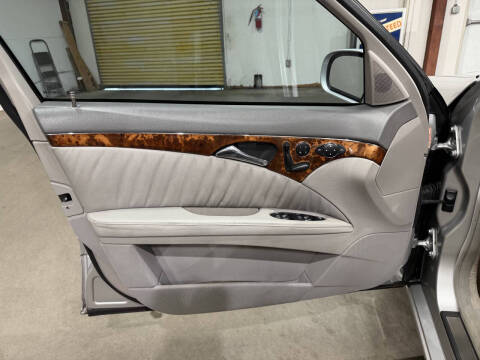 2004 Mercedes-Benz E-Class E 320