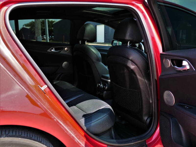 2020 Kia Stinger GT1