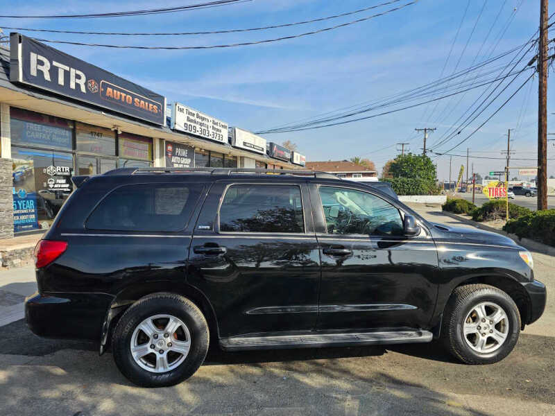 2013 Toyota Sequoia SR5