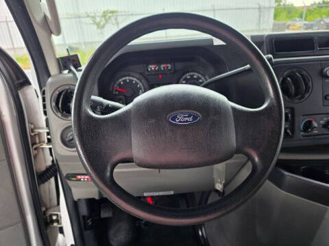 2009 Ford E-Series E-350 SD