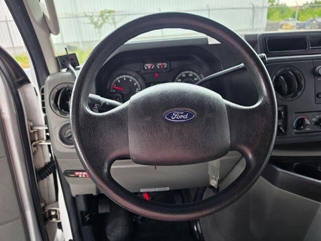 2009 Ford E-Series E-350 SD
