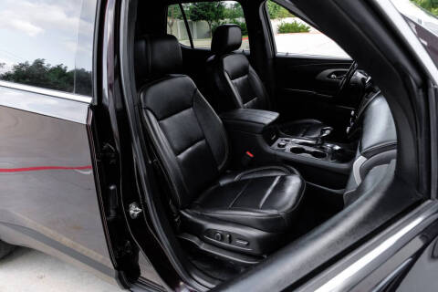 2022 Chevrolet Traverse LT Leather