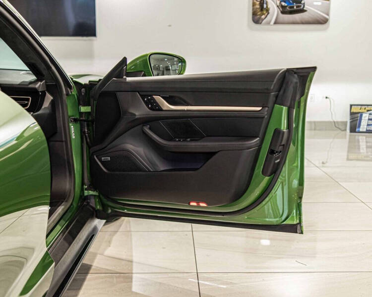 2023 Porsche Taycan GTS