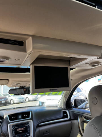 2016 GMC Acadia Denali