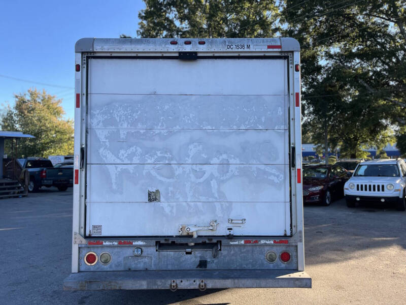 2006 Ford E-Series E-450 SD