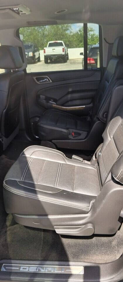 2016 GMC Yukon XL SUV / Crossover - $19,500