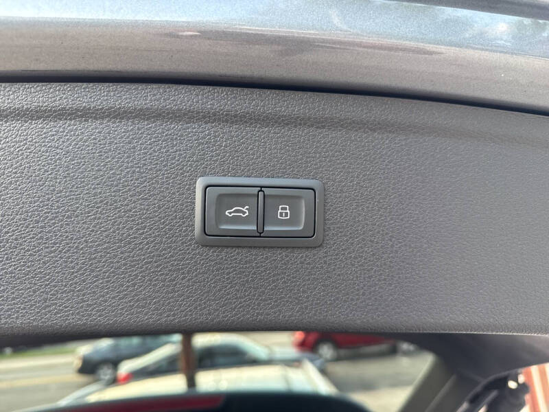 2018 Audi Q5 2.0T quattro Premium Plus