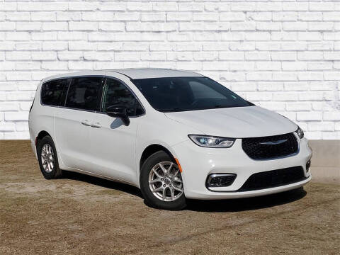 2024 Chrysler Pacifica Touring