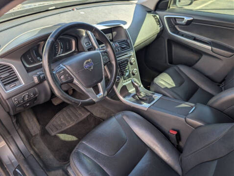 2016 Volvo XC60 T6 Drive-E