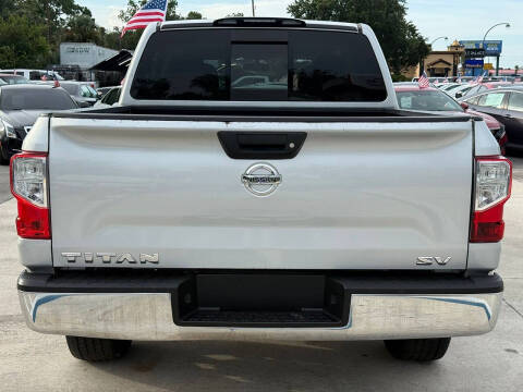 2017 Nissan Titan SV