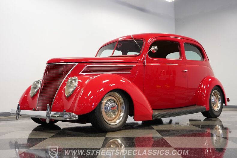 1937 Ford Tudor