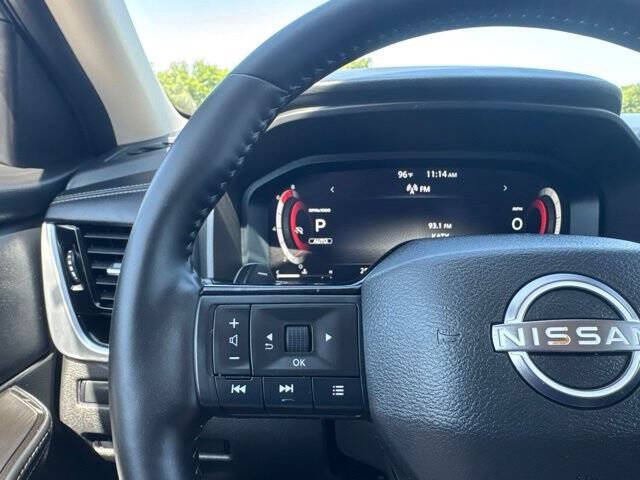 2025 Nissan Rogue SL