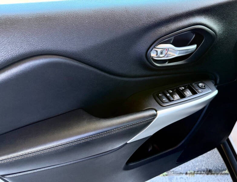 2018 Jeep Cherokee Latitude Plus
