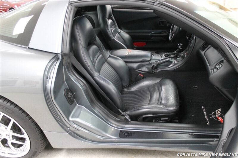 2003 Chevrolet Corvette 11