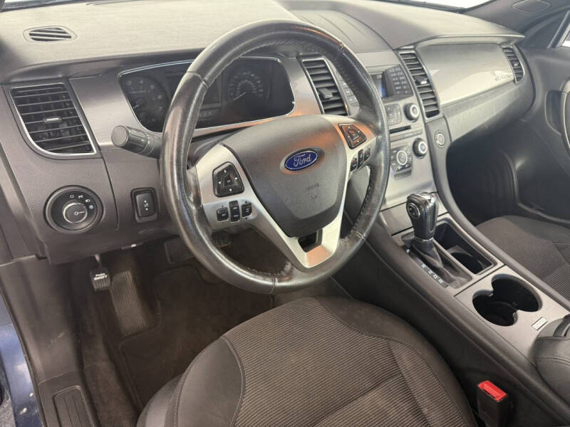 2018 Ford Taurus SEL