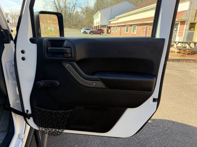 2017 Jeep Wrangler Willys Wheeler W