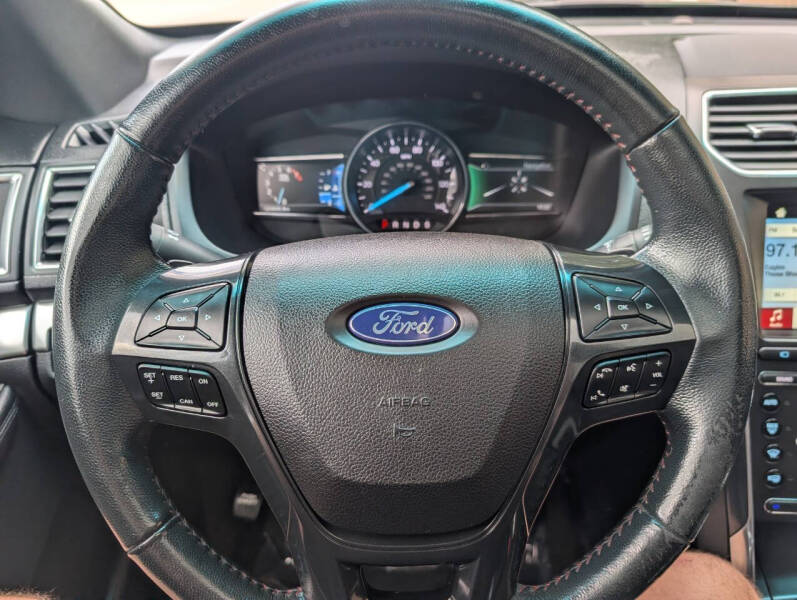 2017 Ford Explorer Sport