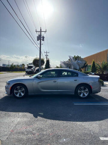 2016 Dodge Charger SXT