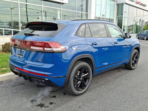 2026 Volkswagen Atlas Cross Sport SEL R-Line Black 4Motion