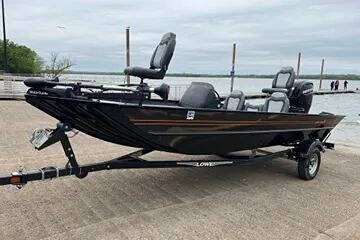 2022 Lowe Boats Legacy