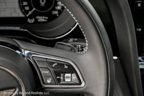 2024 Bentley Bentayga Hybrid