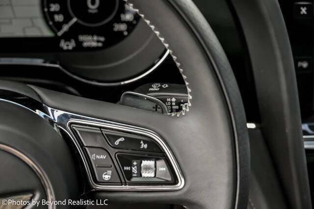 2024 Bentley Bentayga Hybrid