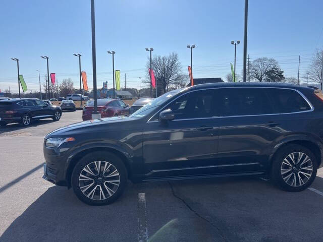 2021 Volvo XC90 T6 Momentum 7-Passenger
