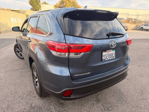 2017 Toyota Highlander LE Plus
