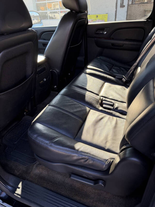 2012 Chevrolet Suburban LT