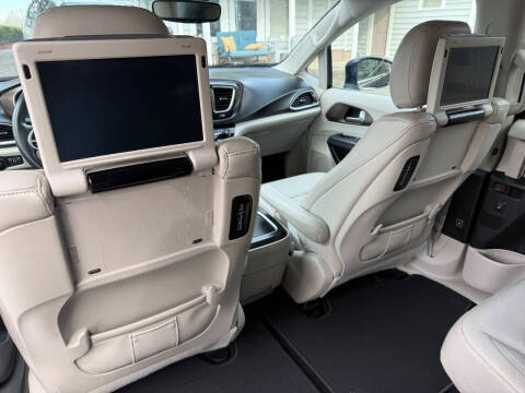 2018 Chrysler Pacifica Touring L Plus