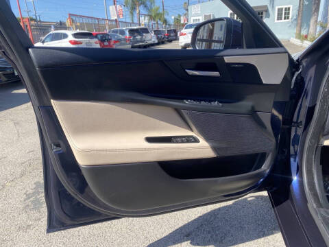 2017 Jaguar XE 25t Prestige