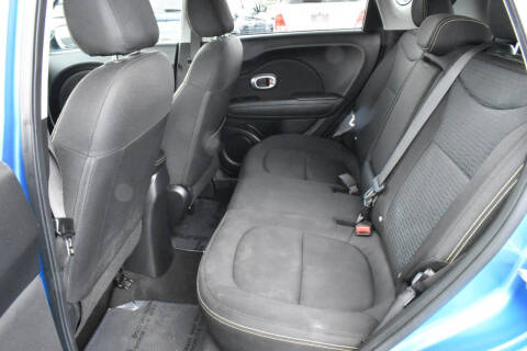 2016 Kia Soul +