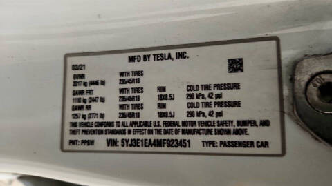 2021 Tesla Model 3 Standard Range Plus