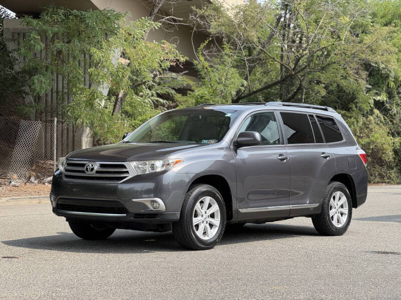 2013 Toyota Highlander's photo