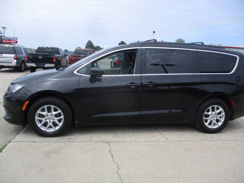 2020 Chrysler Voyager LXi