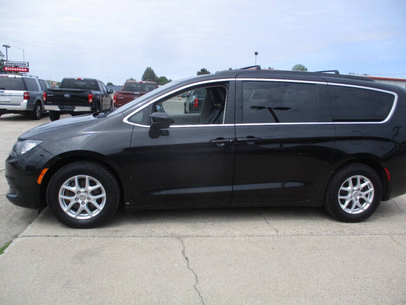 2020 Chrysler Voyager LXi