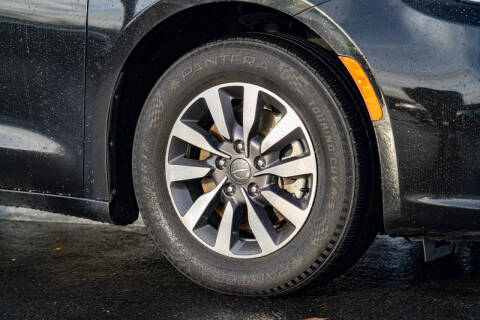 2021 Chrysler Pacifica Touring L