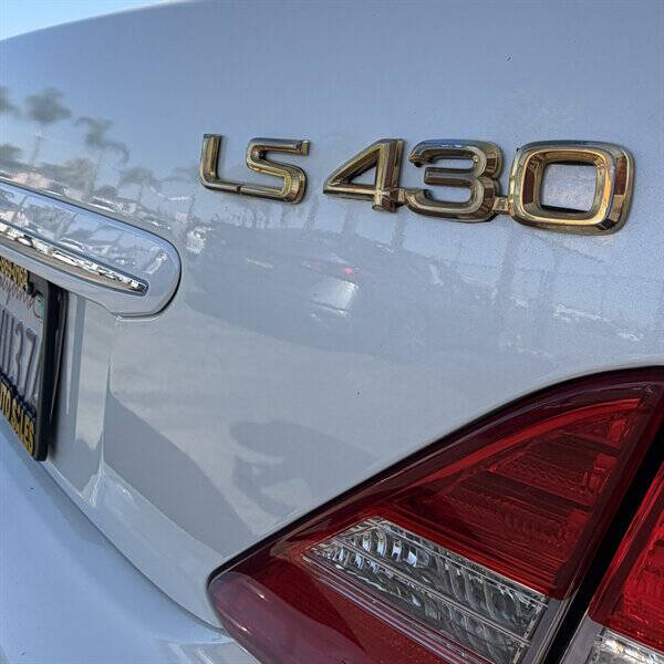 2004 Lexus LS 430