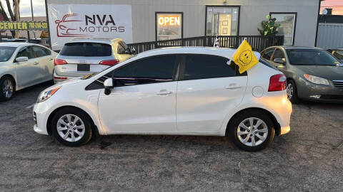 2017 Kia Rio 5-Door LX