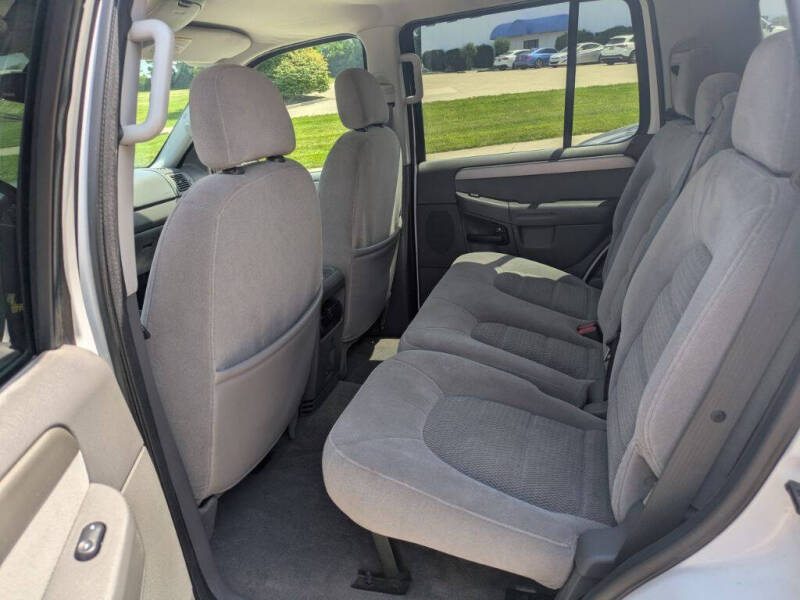 2004 Ford Explorer XLT