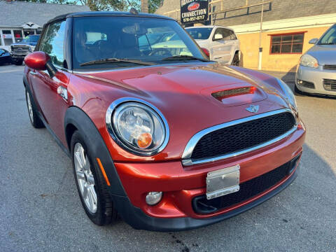 2011 MINI Cooper for sale at Dracut's Car Connection in Methuen MA