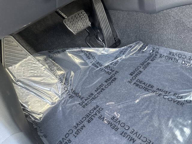 2025 Toyota Prius XLE