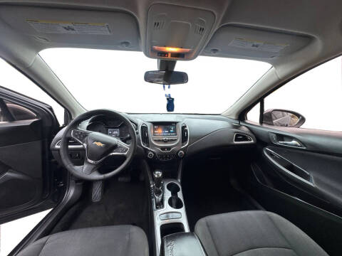 2017 Chevrolet Cruze LT Auto