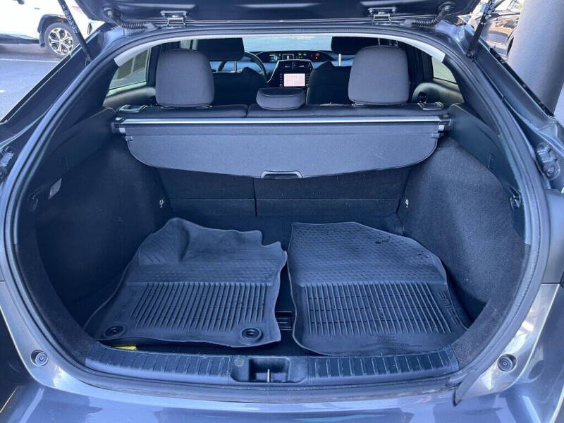 2022 Toyota Prius L Eco