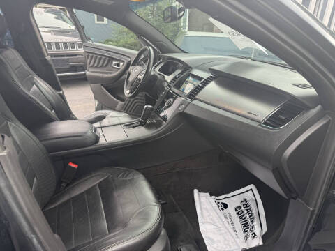 2016 Ford Taurus SHO