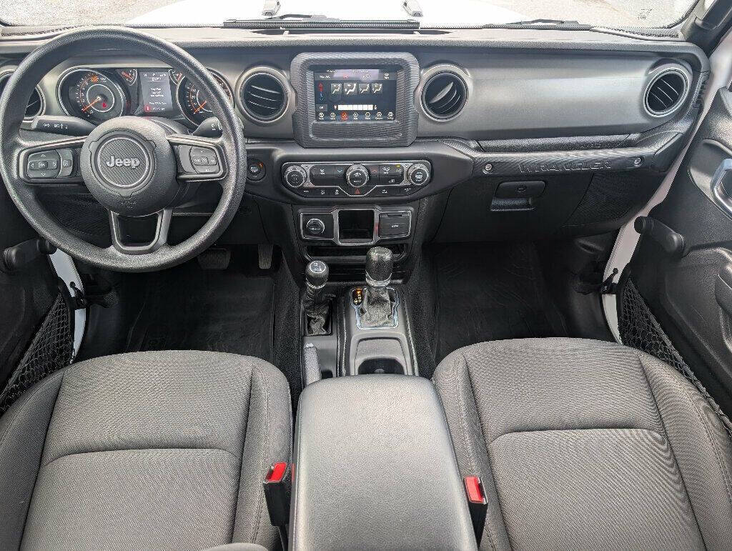 2023 Jeep Wrangler 22