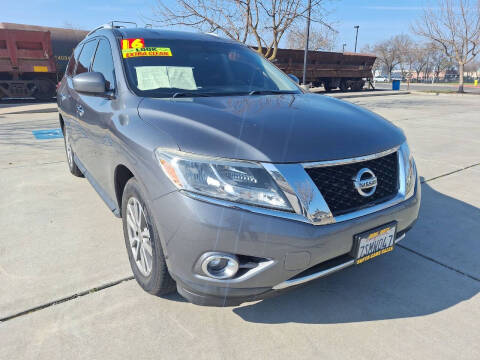 2016 Nissan Pathfinder SV