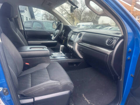 2016 Toyota Tundra SR5