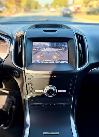 2020 Ford Edge Titanium