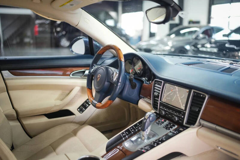 2011 Porsche Panamera